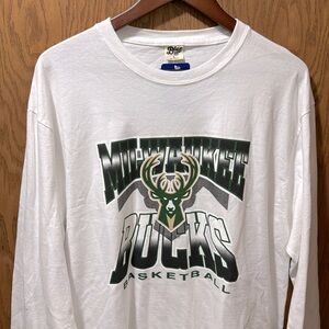 NBA Milwaukee Bucks long sleeve tshirt NWT large